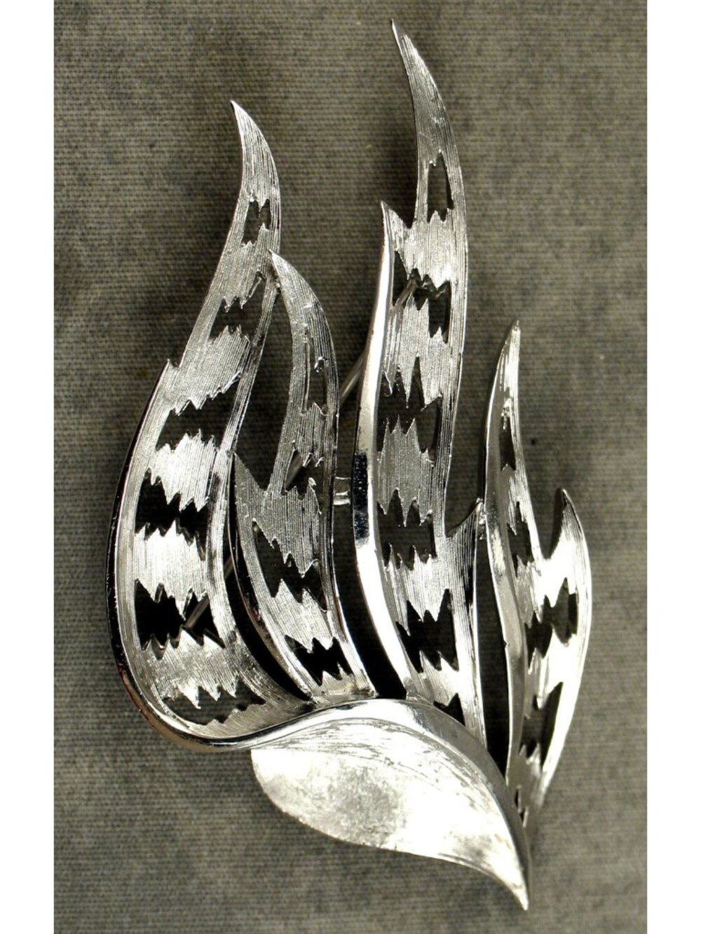 Vintage Crown Trifari Silver Tone Brushed Polished Leaf Brooch Pin 1960s